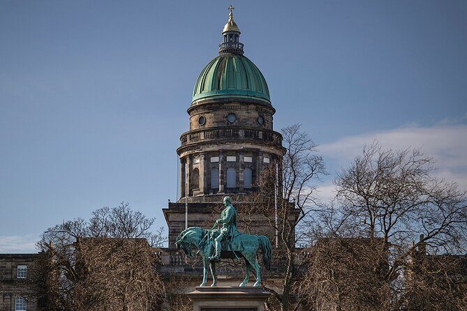 Edinburgh Full Day Walking Tour with Castle Included -Small Group - The Dark Charm of Grassmarket and Victoria Street