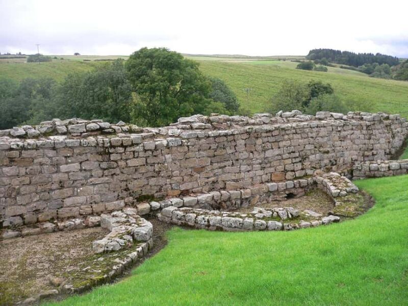 Edinburgh: Hadrian's Wall & Scottish Borders Day Trip - Key Points