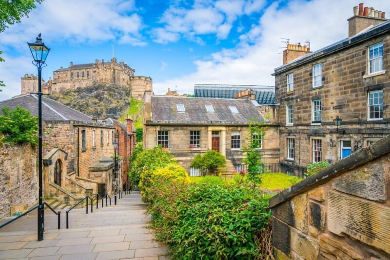 Edinburgh: History Lovers Old Town Walking Tour - Key Points