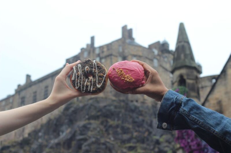 Edinburgh: Holiday Donut Adventure Tour - A Sweet Exploration of Edinburgh’s Streets and Flavors