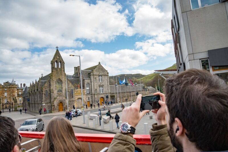 Edinburgh: Hop-On Hop-Off Bus Pass with 3 City Tours - FAQs