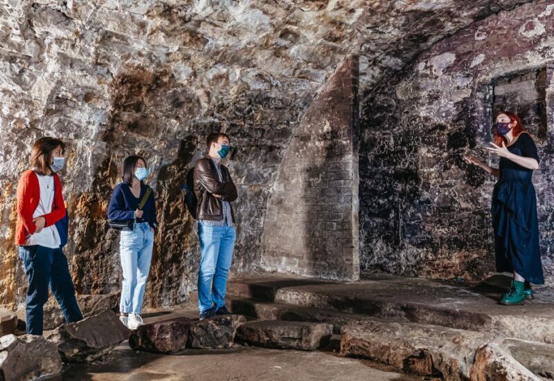 Edinburgh: Late-Night Underground Vaults Terror Tour - Key Points