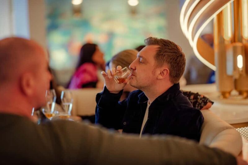 Edinburgh: Luxury Whisky & Scottish Chocolate Tasting - The Core Experience: What to Expect