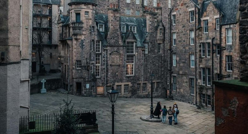 Edinburgh: Multi-Sensory Old Town Ghost Tour Experience - Who Should Consider This Tour?