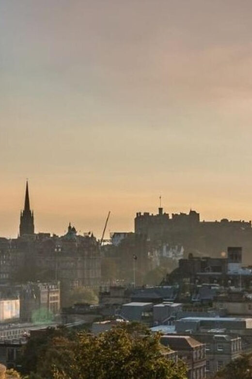 Edinburgh: Must-See Attractions Guided Walking Tour - Discovering Edinburgh’s Old Town: A Deep Dive into the Tour