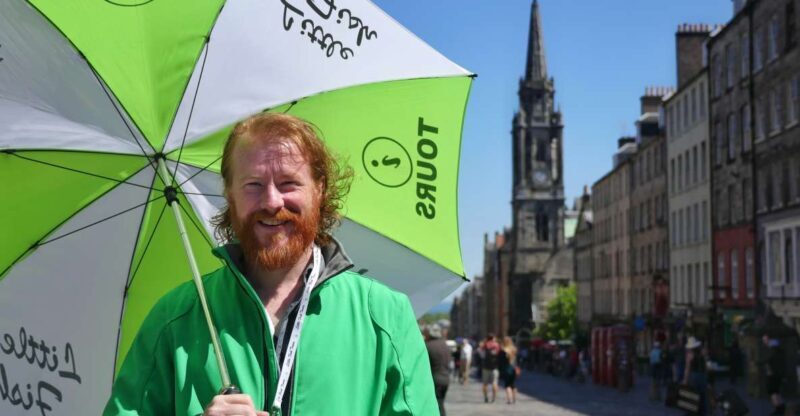 Edinburgh: Old Town History and Tales Walking Tour - The Experience Itself