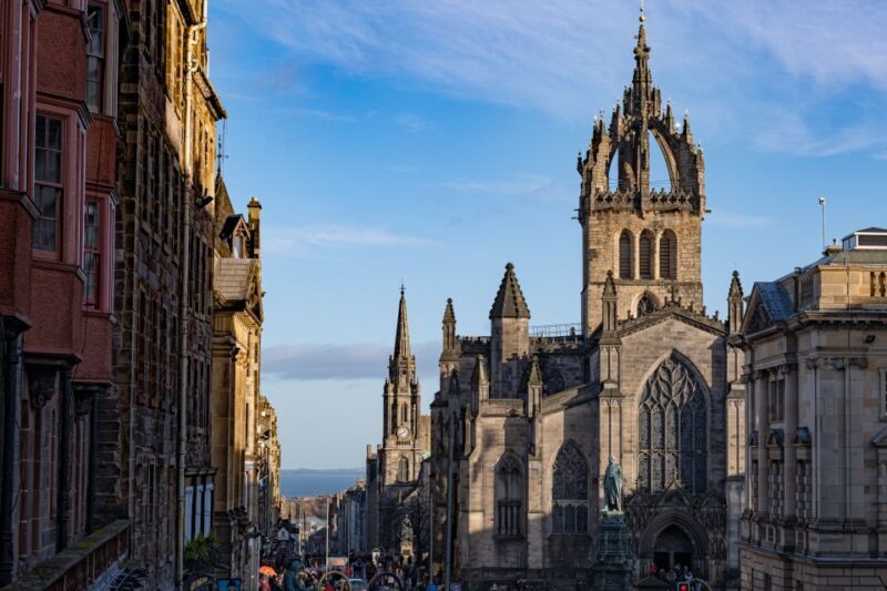 Edinburgh: Old Town History Walking Tour - Walking and Accessibility