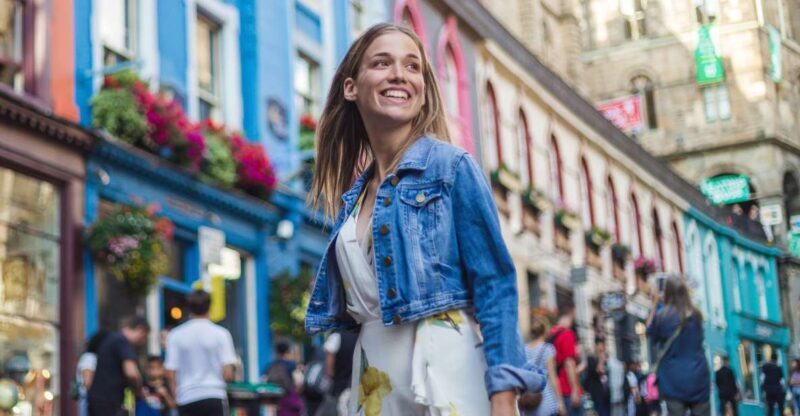 Edinburgh Old Town: Professional Photoshoot & Edited Photos - What Makes This Tour Stand Out?