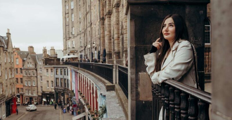 Edinburgh: Photo Shoot with a Private Vacation Photographer - Practical Tips for Booking and Preparation
