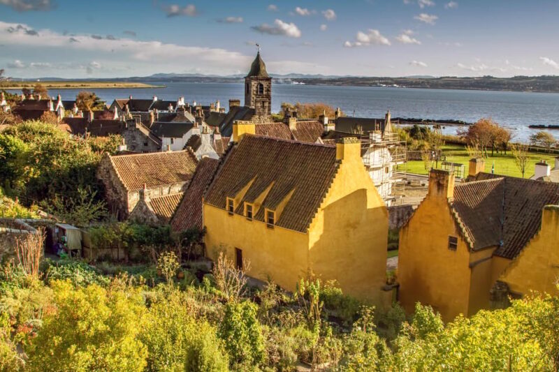 Edinburgh: Private Outlander, Palaces & Jacobites Experience - The Sum Up