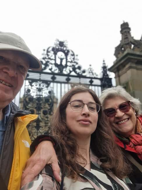 Edinburgh: Private Walking Tour with a Local - Key Points