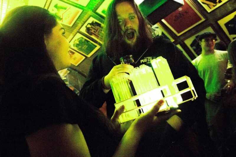 Edinburgh: Pub Crawl 7 Bars with 6 Shots - An In-Depth Look at the Edinburgh Pub Crawl Experience