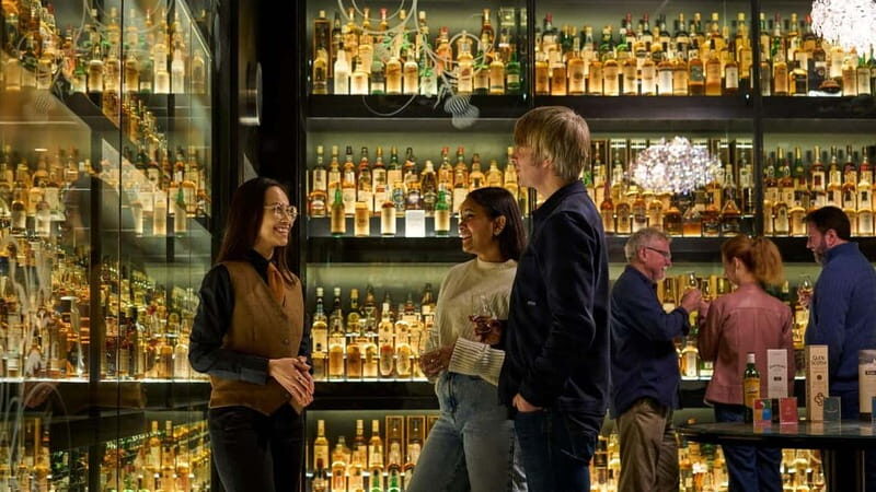 Edinburgh: Scotch Whisky Experience Rail Tour from London - Key Points