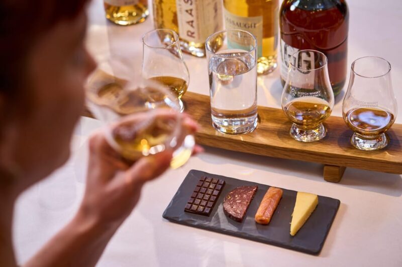 Edinburgh: Scotch Whisky Tasting Experience with Canapés - A Closer Look at the Experience