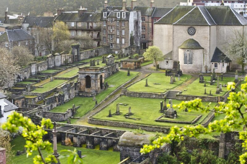 Edinburgh: The Dark Side Walking Tour - Key Points