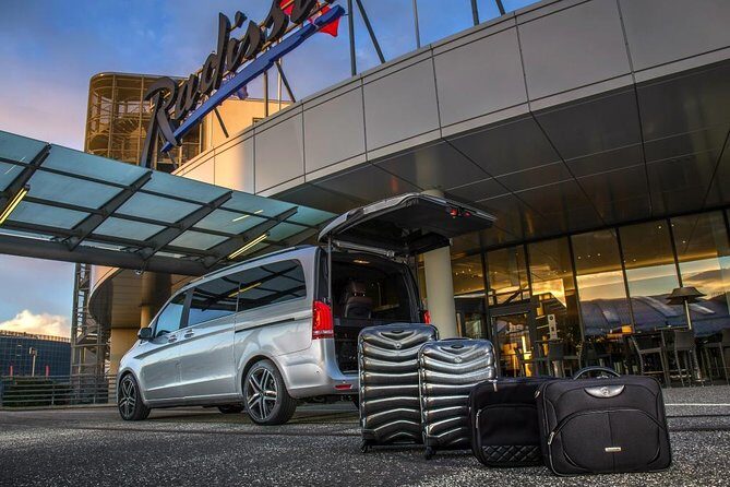 Edinburgh to Glasgow Luxury Car Transfer - The Sum Up