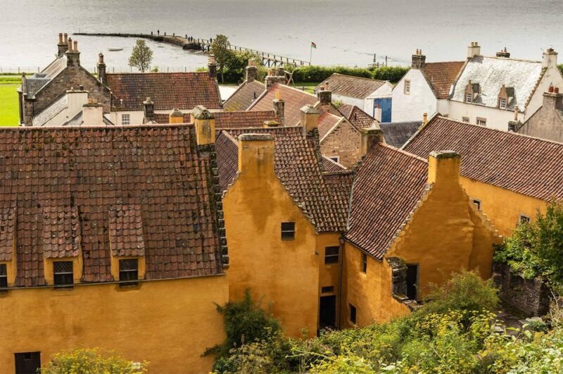 Edinburgh  Top Outlander Highlights Walking Tour - Key Points