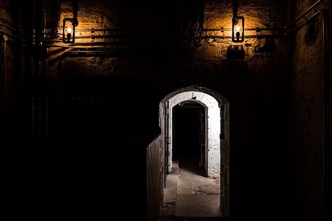 Edinburgh Witches Old Town Walking Tour & Underground Vault - The Experience: What’s It Like?