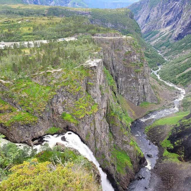Eidfjord: Vøringsfossen Waterfall Roundtrip Transfer 2B - Analyzing the Experience: What You Can Expect