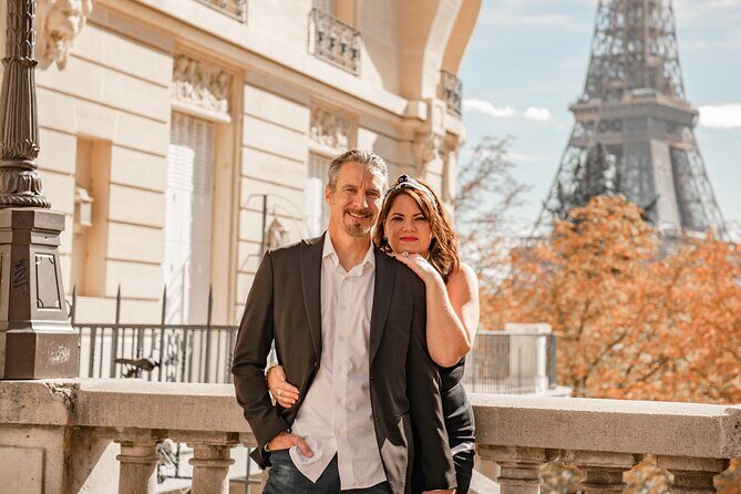Eiffel Tower Photographer, Professional Photo shoot - Paris - The Sum Up