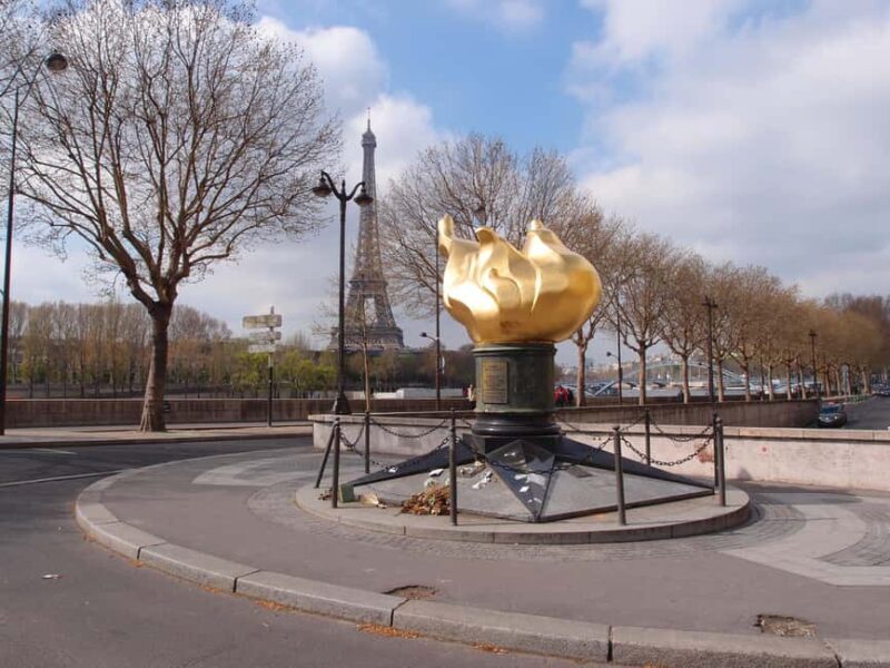 Eiffel Tower Tour to Les Invalides plus Boat Ride on the Seine River - Practical Details and Tips