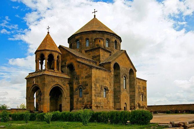Ejmiadzin (St.Ripsime,St.Gayane,Cathedral,Zvartnots - Introduction