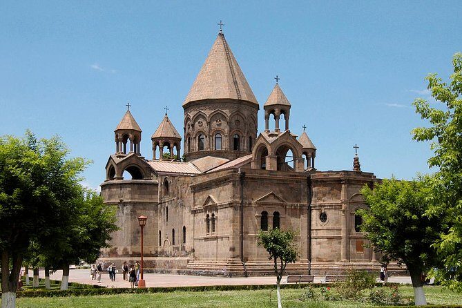 Ejmiadzin (St.Ripsime,St.Gayane,Cathedral,Zvartnots - The Itinerary in Detail