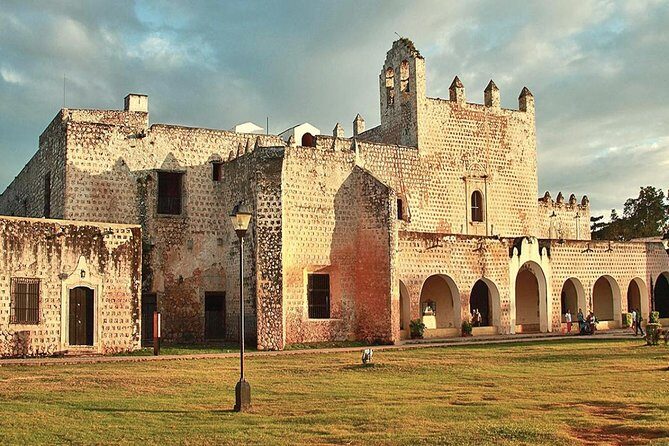 Ek Balam, Valladolid and Cenote Private Tour - Starting at Ek Balam: A Walk Through Ancient Mayan Roads