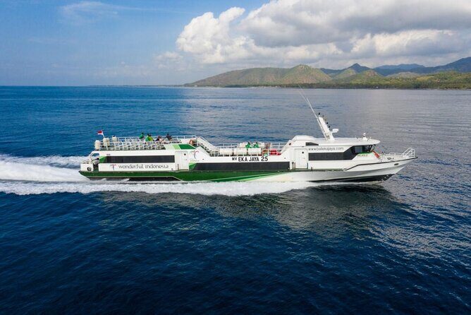 Eka Jaya Boat Transfer from Lombok to Padang Bai - In-Depth Look at the Eka Jaya Fast Boat Service