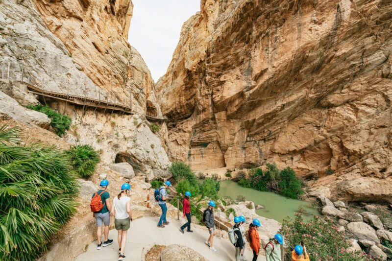 El Chorro: Caminito del Rey Guided Tour with Shuttle Bus - Frequently Asked Questions