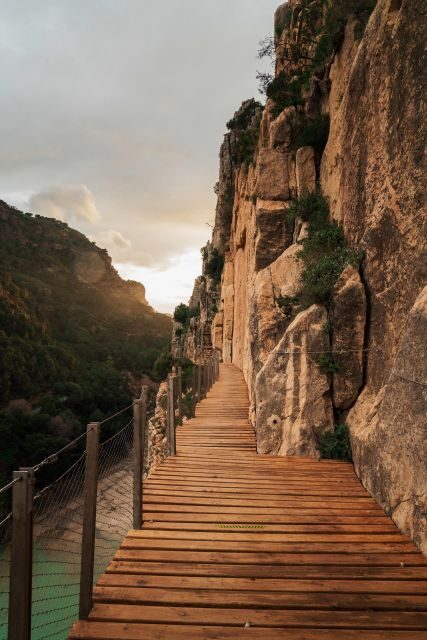 El Chorro: Hike" Caminito del Rey " + E-bike guided tour 2h - What Makes This Tour Stand Out