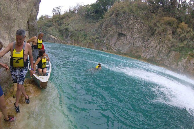 El Meco Waterfall and El Salto Waterfall Tour - First Stop: Cascada El Salto