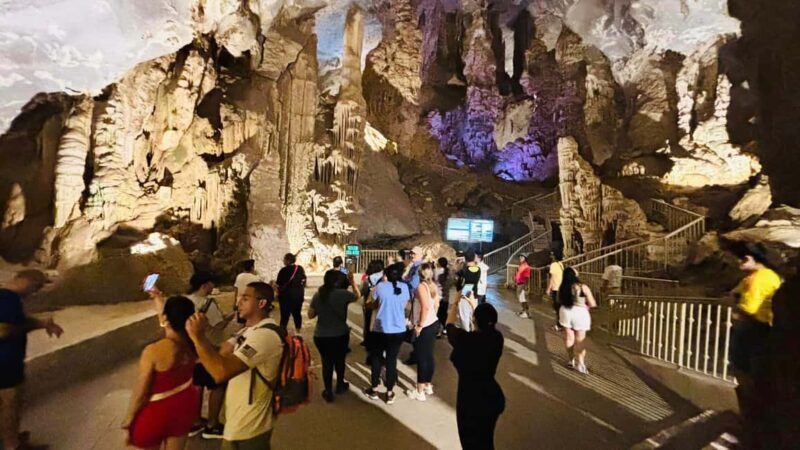 El mejor tour a Grutas de Garcia + Teleférico + Tickets - Transportation and Group Sizes