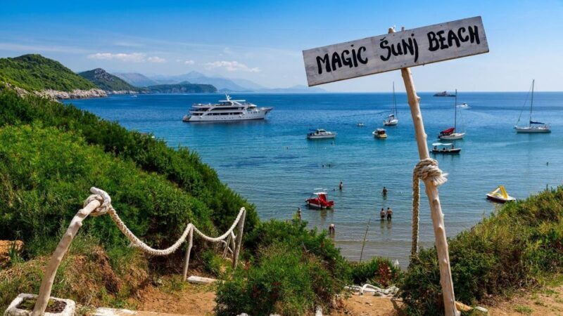 Elaphite Islands Cruise with Local Gastronomy at Captain's H - Key Points