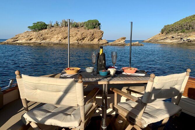 Elba Island - Aperitif on the boat at sunset - private - Authentic Reviews and Insights