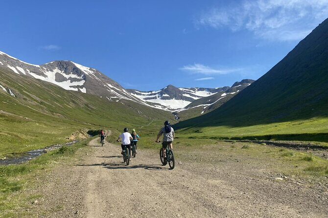 Electric Mountain biking tour in North Iceland - The Itinerary: A Balance of Paved and Off-road Trails