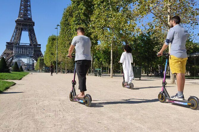 Electric scooter rental in Paris Full Day - An In-Depth Look at the Full-Day Scooter Experience