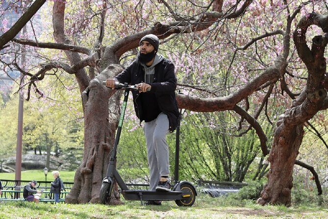 Electric Scooter Tour of Central Park in Spanish - Who Is This Tour Best Suited For?