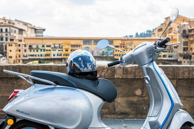 Electric Vespa self-drive Tour of Florence Hills with local products Tasting - Exploring Florence Hills on a Vespa