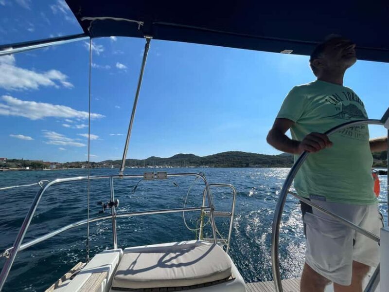 Elegant Day-Sailing Tour-Lunch&Drinks included - The Sum Up