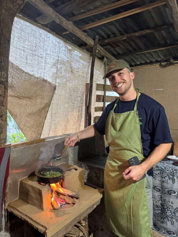 Ella Sri Lanka : Mom's Kitchen Cooking class - The Food and Shared Meal