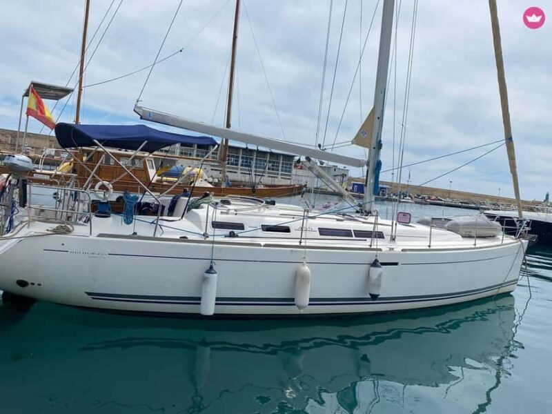 Embark on an adventure through Baiona Bay and the Cíes Islands! - Key Points