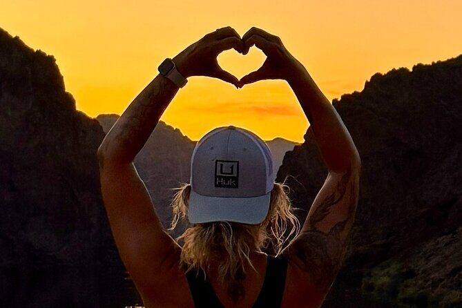 Emerald Cave Sunset Glow Kayak Tour: 3 Caves, Wildlife & Lights - Key Points