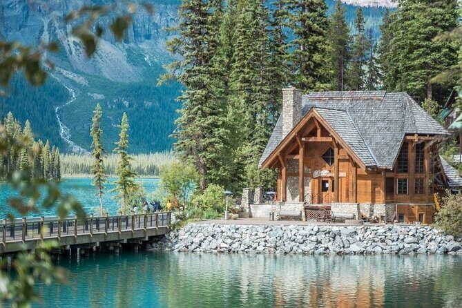 Emerald Lake Escape Day Tour: Waterfalls & Canyon Wonders - An In-Depth Look at the Tour Experience