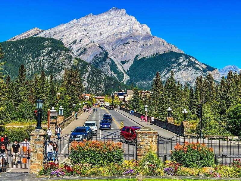 Emerald Lake, Moraine, Louise, Johnston Canyon & Banff Town - Frequently Asked Questions (FAQs)