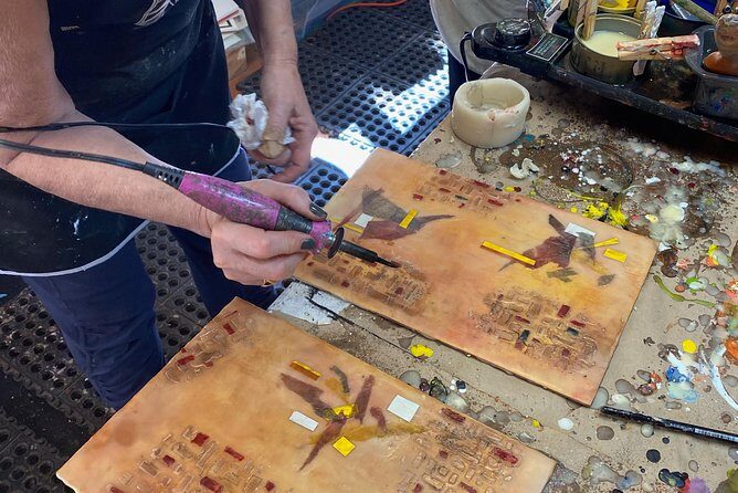 Encaustic painting workshops with Ezshwan Winding - Who Will Love This Workshop?