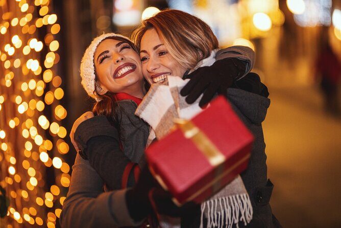 Enchanted Christmas Stroll: San Antonios Festive Gems - Key Points