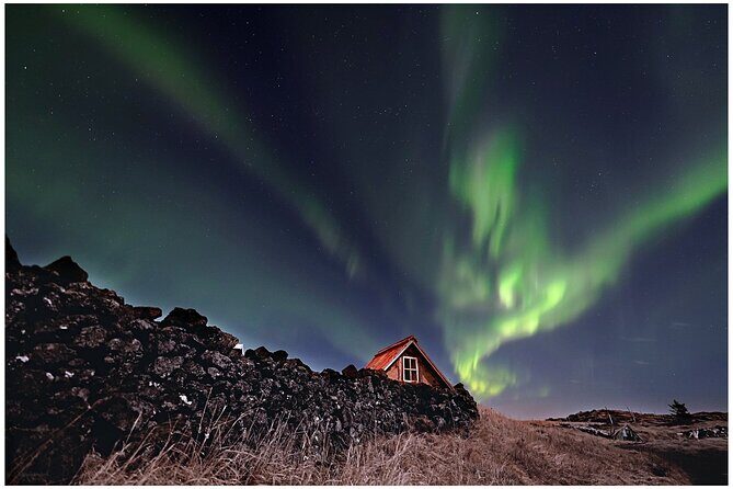Enchanted Northern Lights: Hot chocolate & Photos - Small Group! - Key Factors Affecting Your Experience