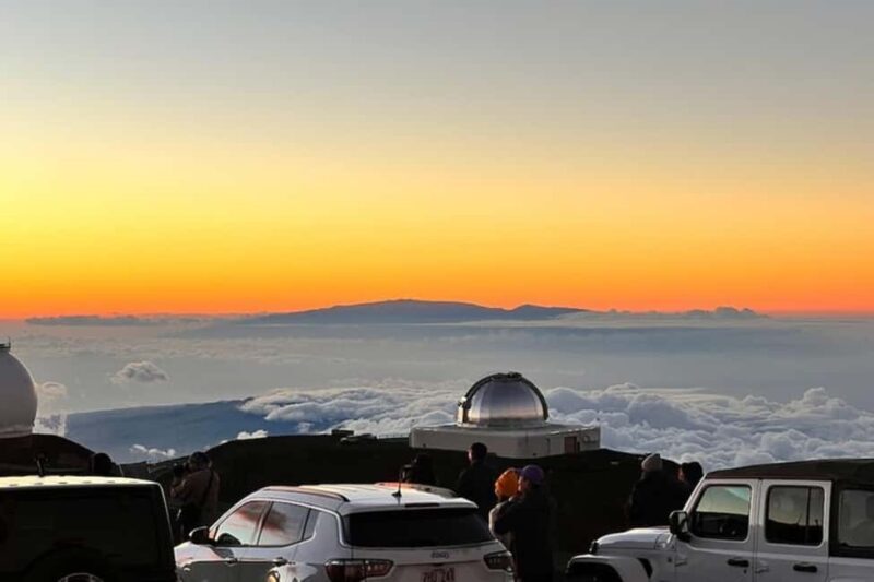 Enchanting Mauna Kea & Waterfalls Tour: From Big Island Hilo - Key Points