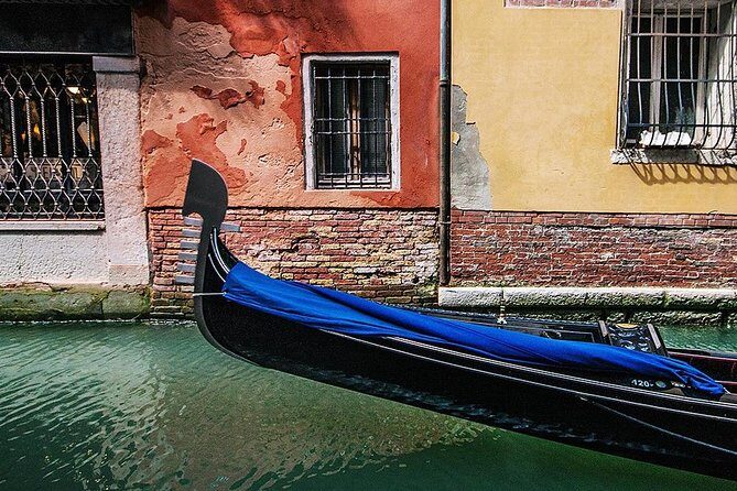 Enchanting Venice: Private Gondola Experience - A Deep Dive into the Experience